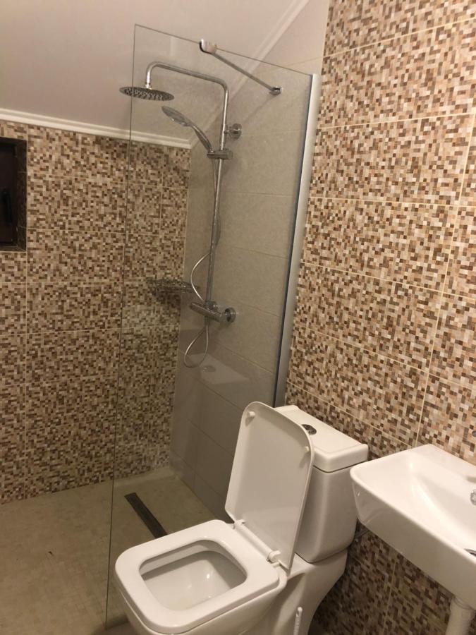 Отель New House Куртя-де-Арджеш Экстерьер фото